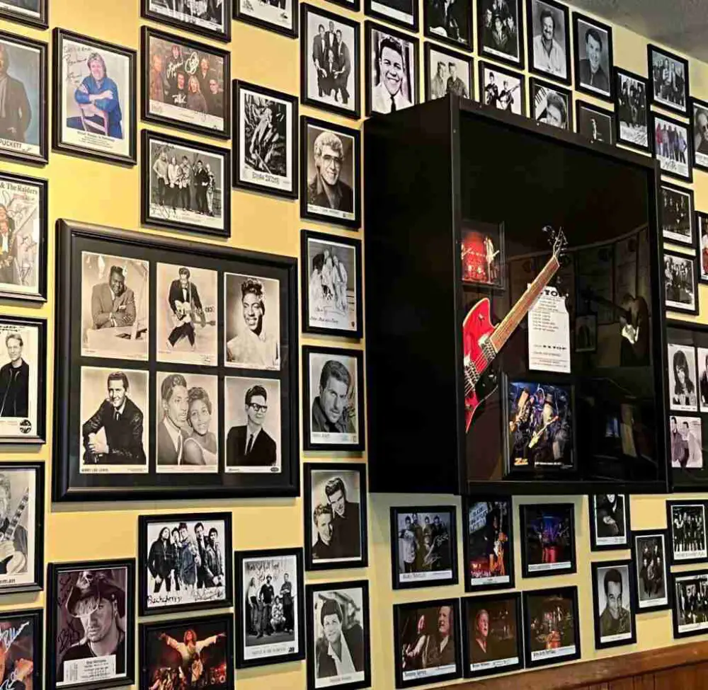 Perfect for motorcoach groups, clubs, and organizations! We offer narrated guided tours for groups of 30